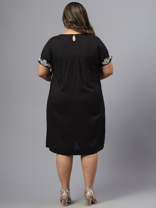 Plus Size Geometric Embroidered Round Neck Gathered Cotton A-Line Dress